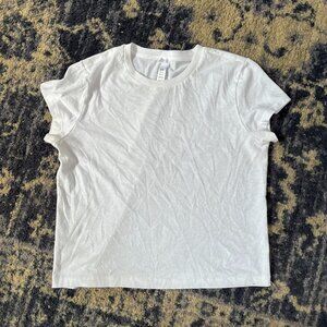 $45 SKIMS White Cotton Blend Short Sleeve Tee Size Medium